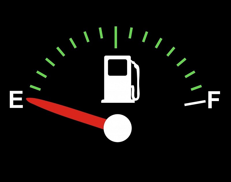image of fuel gauge on empty